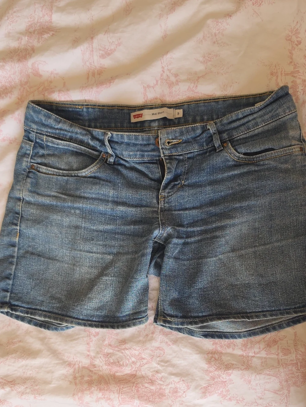 Levi's Women's Blue Denim Short Shorts